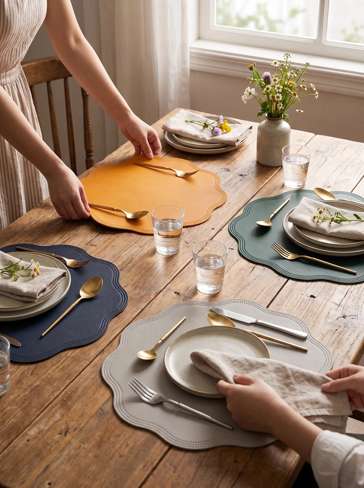 FloraMat Round Faux Leather Placemats - iwt1_image