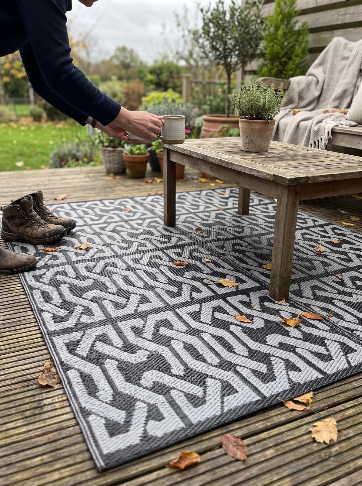 Reversible Outdoor Rug - iwt2_image