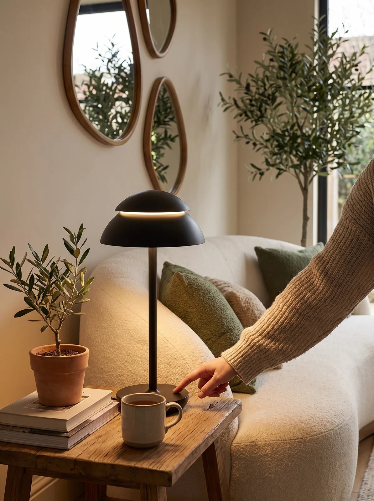 PowerLuxe Rechargeable Table Lamp - iwt2_image