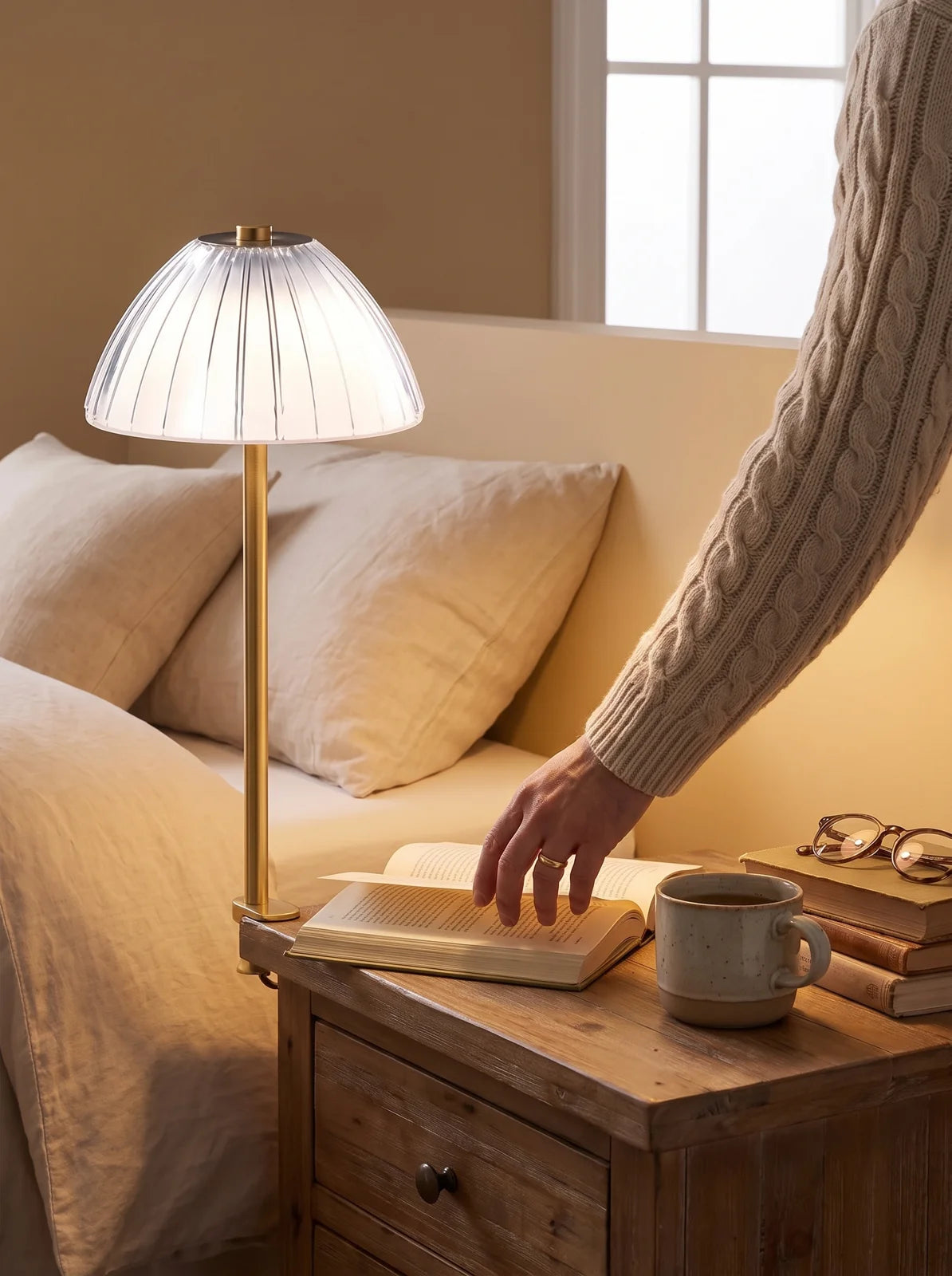 Golden Touch Table Lamp - iwt1_image