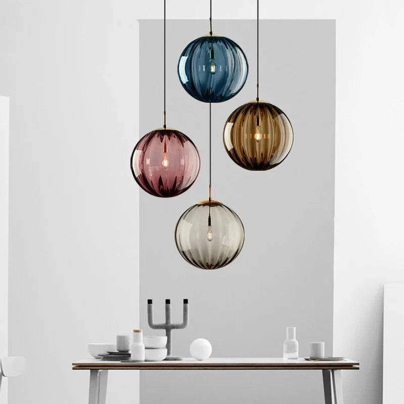 Suspension boule en verre moderne