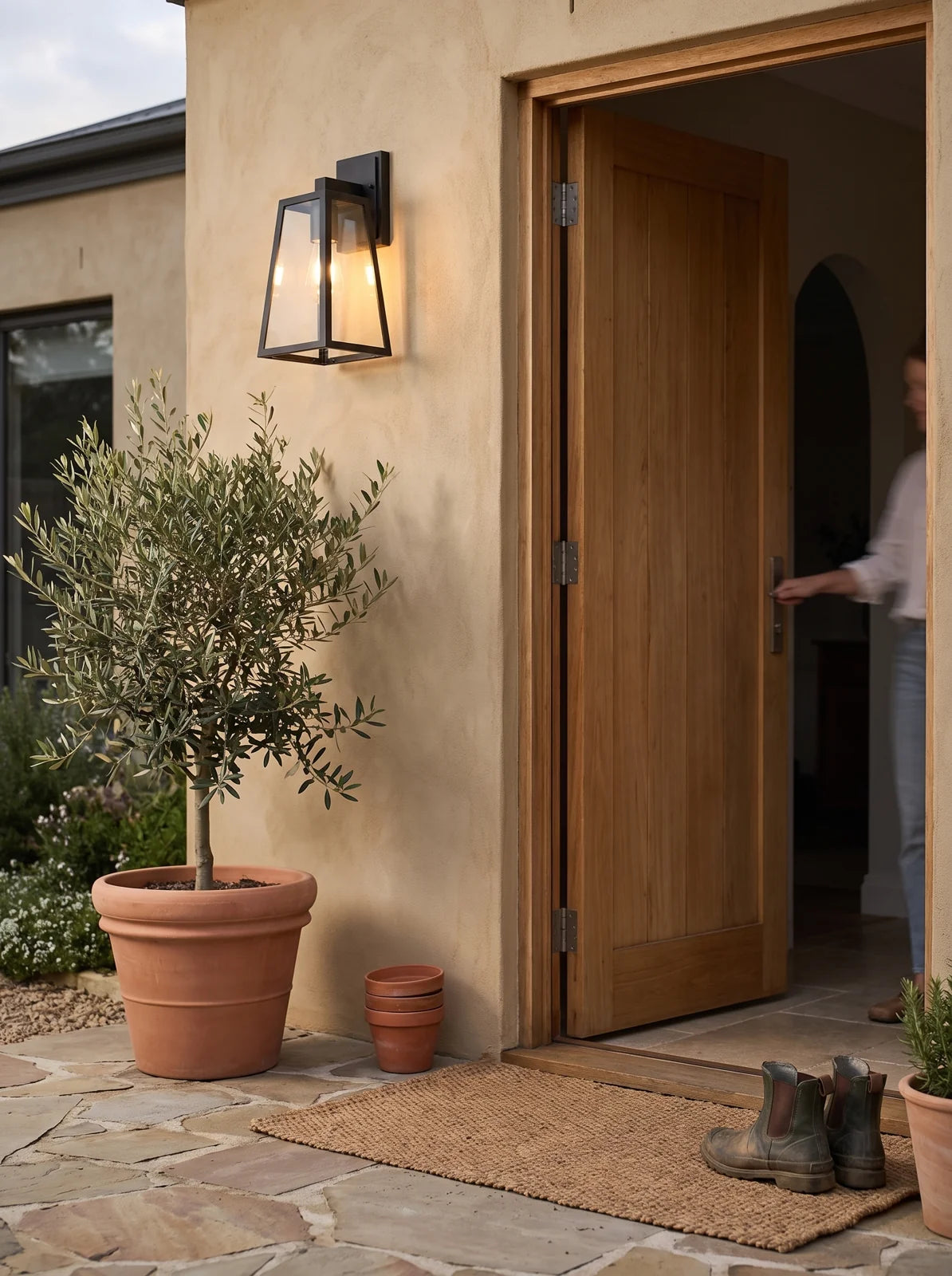 Verona Outdoor Wall Lamp - iwt1_image