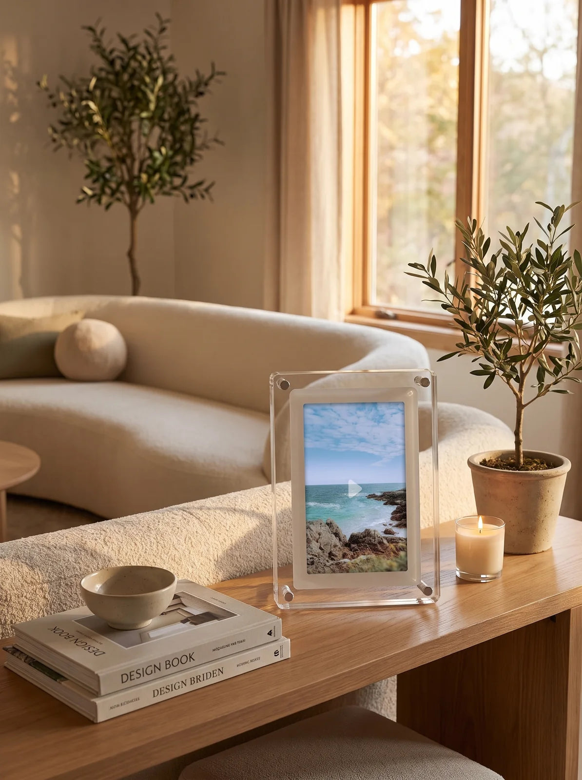 ClearFrame Acrylic Digital Photo Frame - iwt2_image